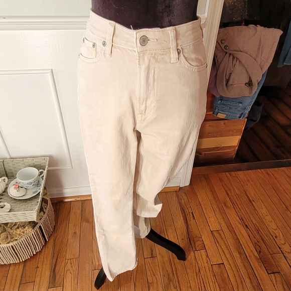 American Eagle high rise khaki colored jeans size 0 - Picture 4 of 6